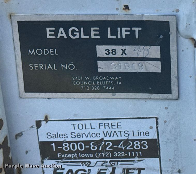 image for item FB8641 2001 Ford F250 Super Duty Ext. Cab utility bed pickup truck