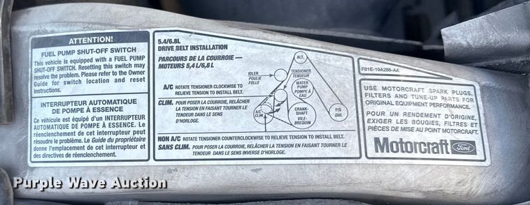 image for item FB8641 2001 Ford F250 Super Duty Ext. Cab utility bed pickup truck