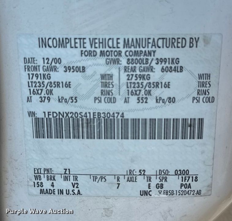 image for item FB8641 2001 Ford F250 Super Duty Ext. Cab utility bed pickup truck