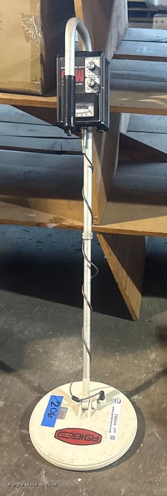 image for item FB8644 Fisher M-Scope M-95 metal detector