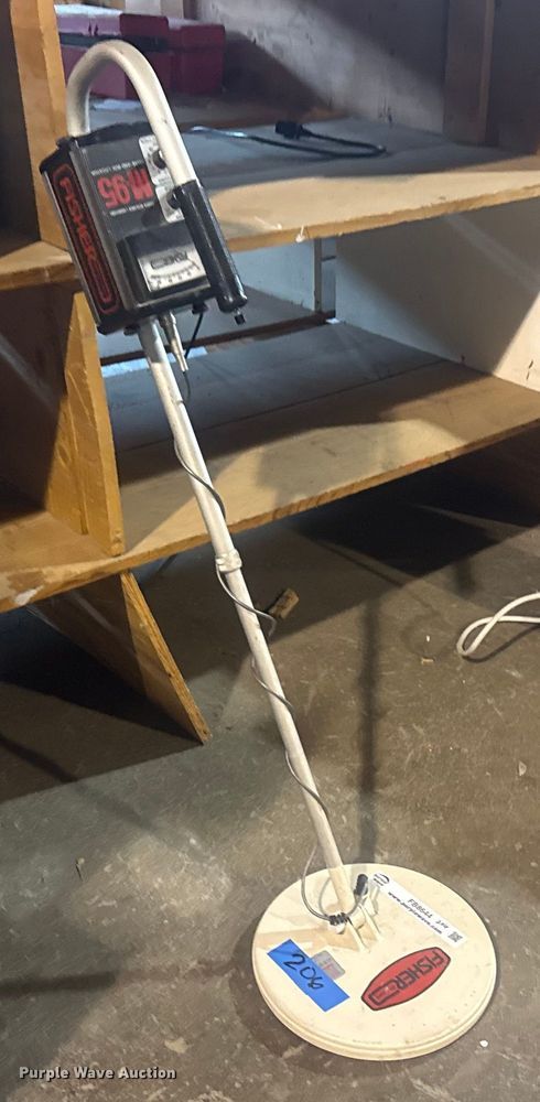 image for item FB8644 Fisher M-Scope M-95 metal detector