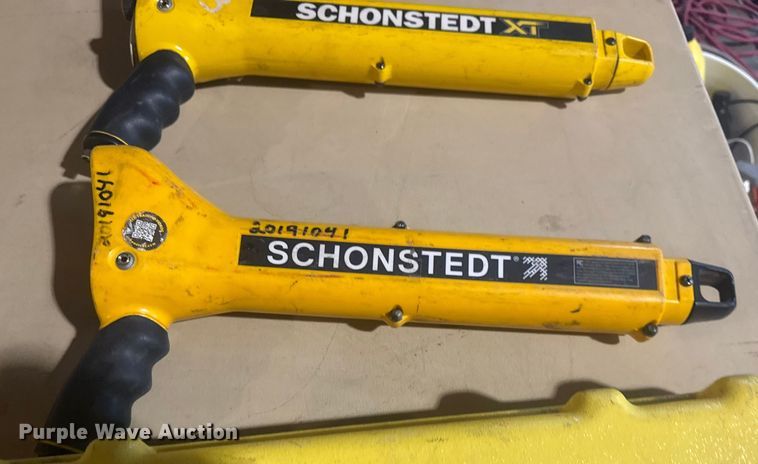 image for item FB8645 Schonstedt GA 92XTD  single hand magnetic locator