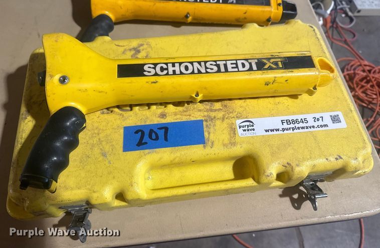 image for item FB8645 Schonstedt GA 92XTD  single hand magnetic locator