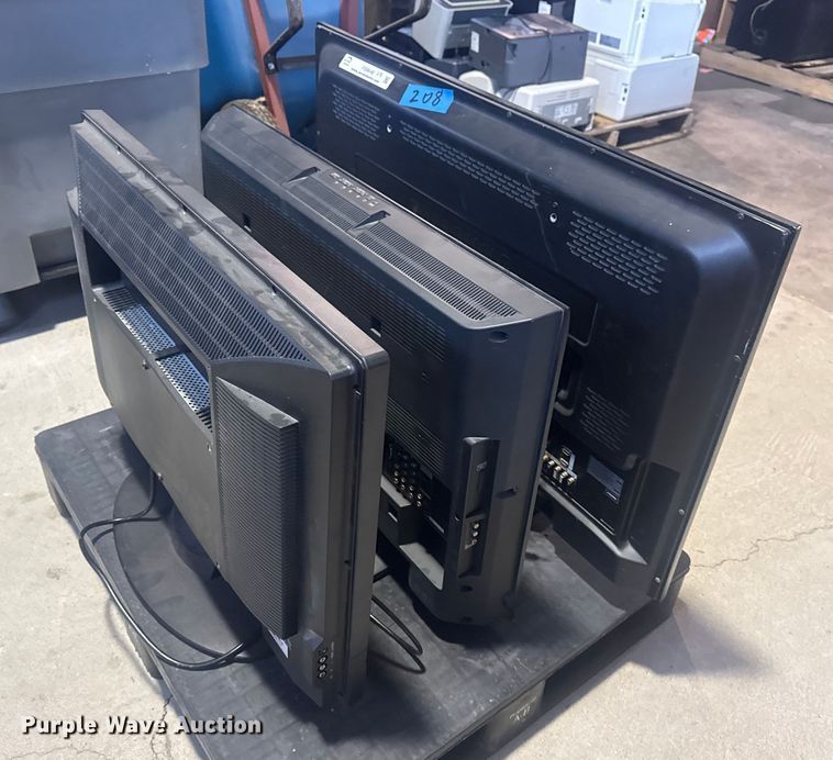 image for item FB8646 (3) TV's