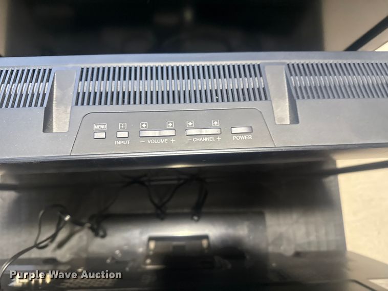 image for item FB8646 (3) TV's