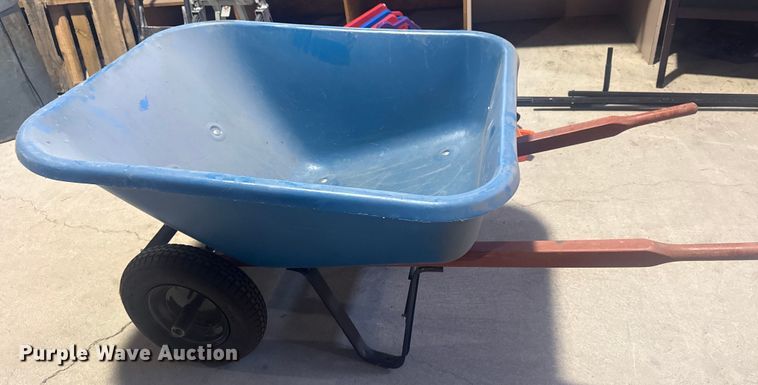 image for item FB8648 Wheelbarrow