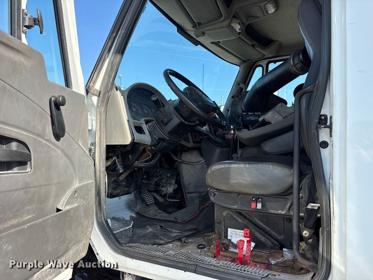 image for item FB8651 2012 International SF625 dump truck