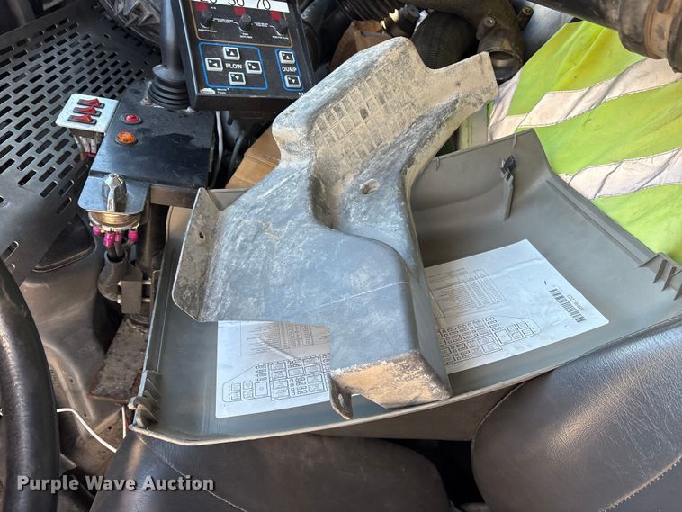 image for item FB8651 2012 International SF625 dump truck