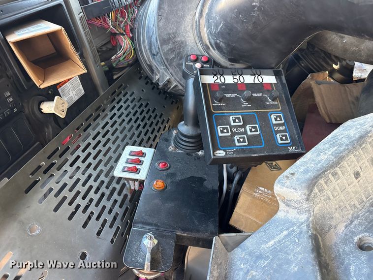 image for item FB8651 2012 International SF625 dump truck