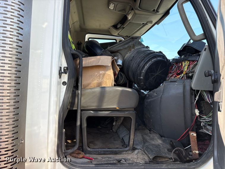 image for item FB8651 2012 International SF625 dump truck