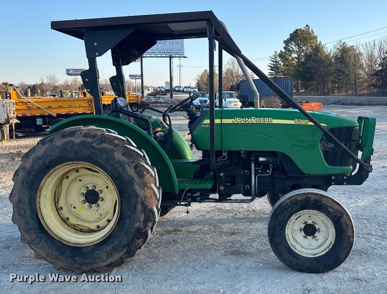 image for item FC1538 2007 John Deere 5325 tractor