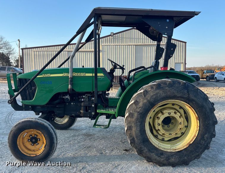 image for item FC1538 2007 John Deere 5325 tractor