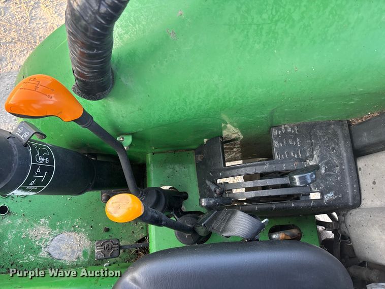image for item FC1538 2007 John Deere 5325 tractor
