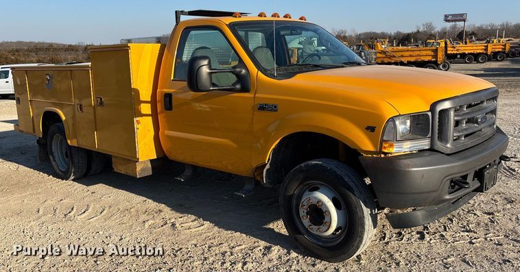 image for item FC1540 2004 Ford F450 Super Duty utility / service truck