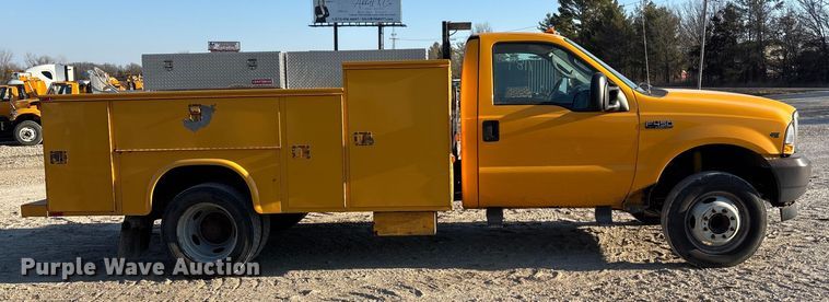 image for item FC1540 2004 Ford F450 Super Duty utility / service truck