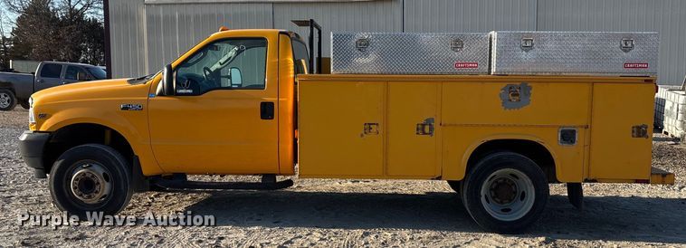 image for item FC1540 2004 Ford F450 Super Duty utility / service truck