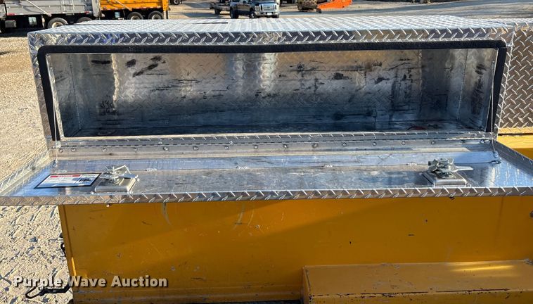 image for item FC1540 2004 Ford F450 Super Duty utility / service truck