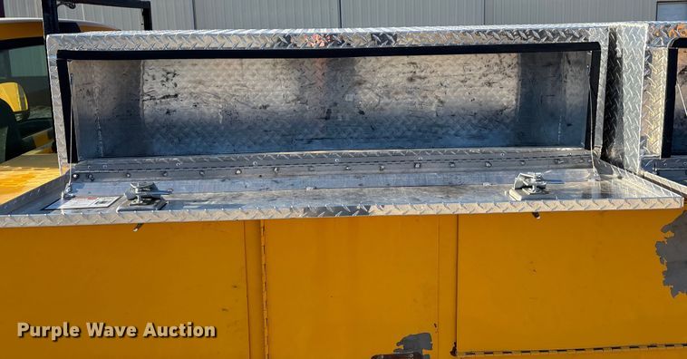 image for item FC1540 2004 Ford F450 Super Duty utility / service truck