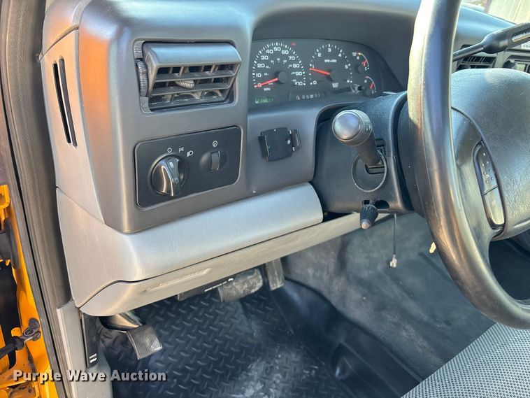 image for item FC1540 2004 Ford F450 Super Duty utility / service truck