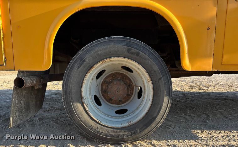 image for item FC1540 2004 Ford F450 Super Duty utility / service truck