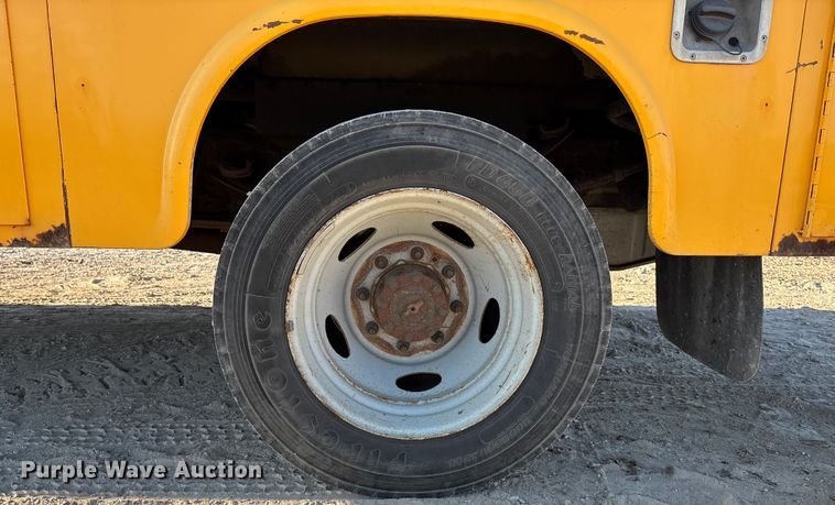 image for item FC1540 2004 Ford F450 Super Duty utility / service truck