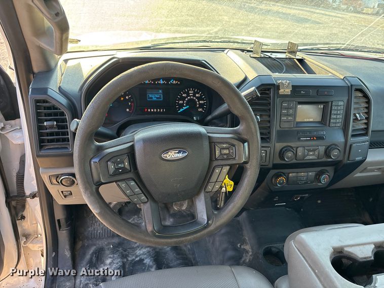 image for item FC1541 2016 Ford F150 Crew Cab pickup truck