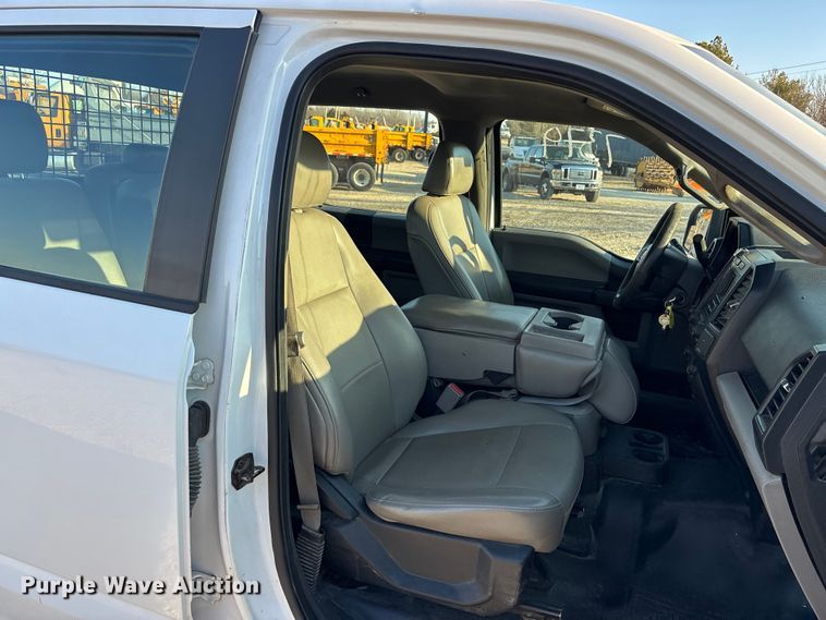 image for item FC1541 2016 Ford F150 Crew Cab pickup truck