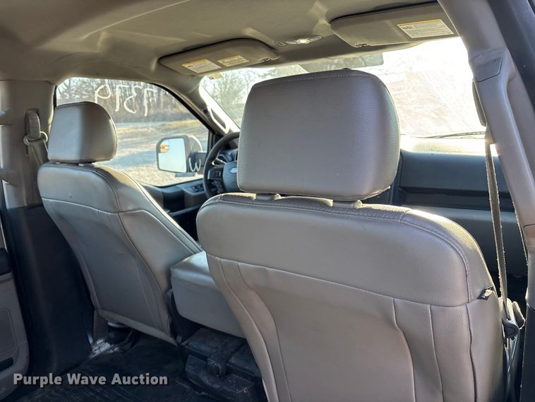 image for item FC1541 2016 Ford F150 Crew Cab pickup truck