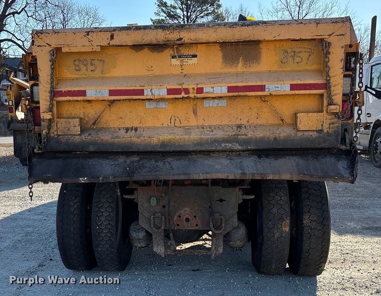 image for item FC1542 2014 International 7500 dump truck