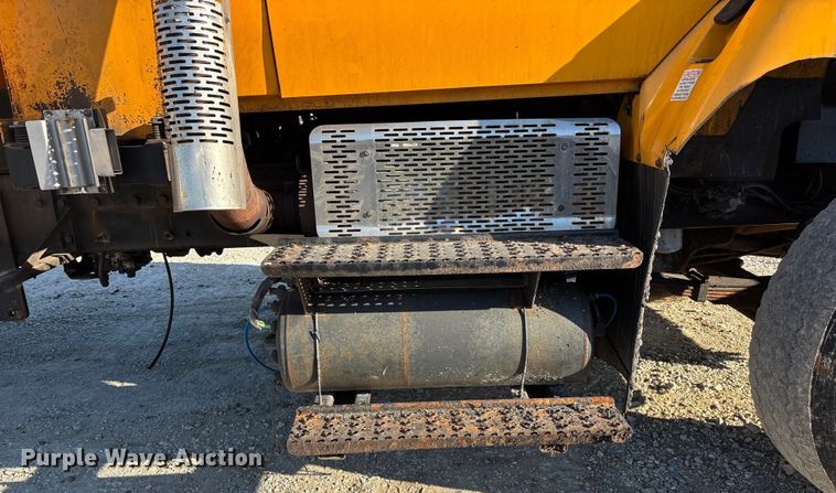 image for item FC1542 2014 International 7500 dump truck