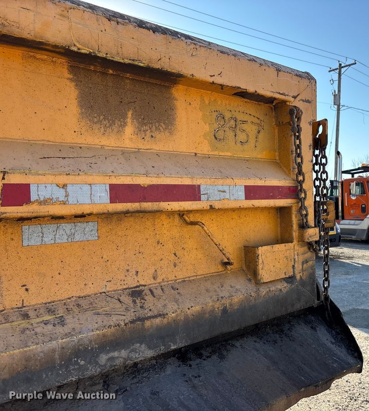 image for item FC1542 2014 International 7500 dump truck