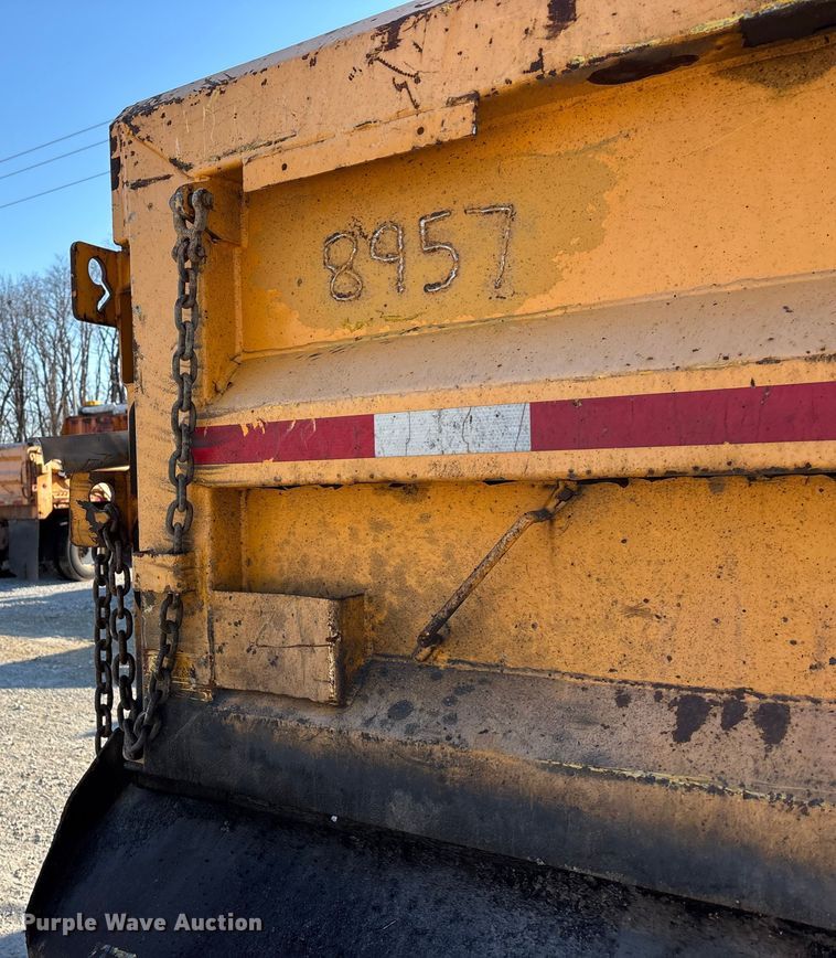 image for item FC1542 2014 International 7500 dump truck