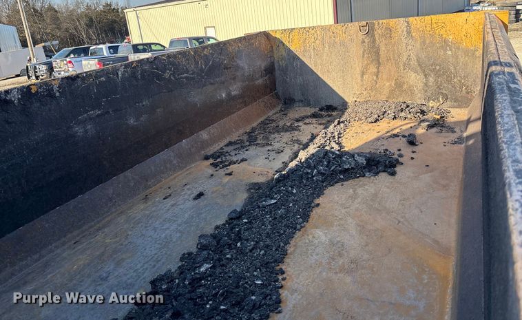 image for item FC1542 2014 International 7500 dump truck