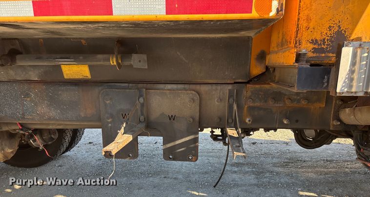 image for item FC1542 2014 International 7500 dump truck