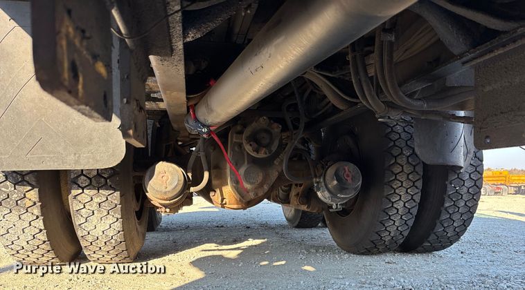 image for item FC1542 2014 International 7500 dump truck