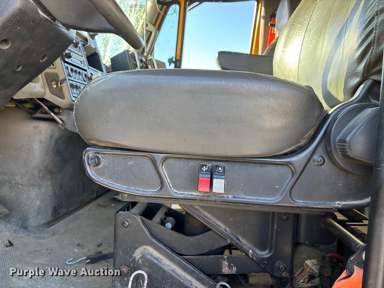 image for item FC1542 2014 International 7500 dump truck