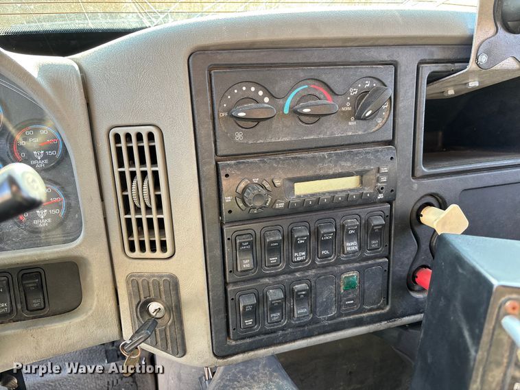 image for item FC1542 2014 International 7500 dump truck