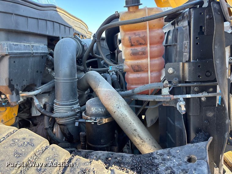 image for item FC1542 2014 International 7500 dump truck