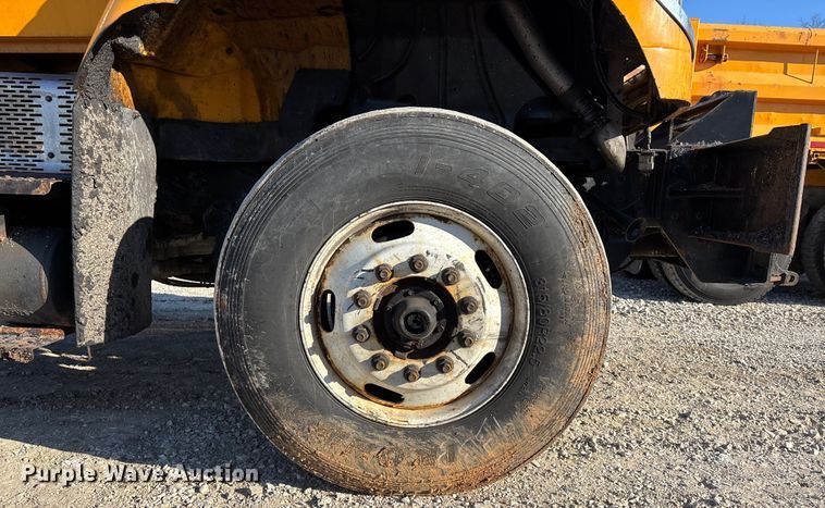 image for item FC1542 2014 International 7500 dump truck