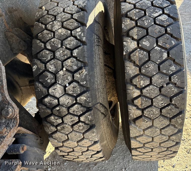 image for item FC1542 2014 International 7500 dump truck