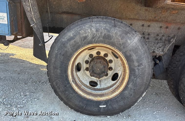 image for item FC1542 2014 International 7500 dump truck