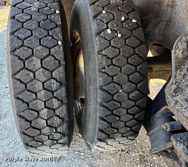 image for item FC1542 2014 International 7500 dump truck