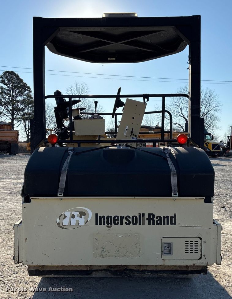 image for item FC1543 Ingersoll Rand DD-90 double drum vibratory roller