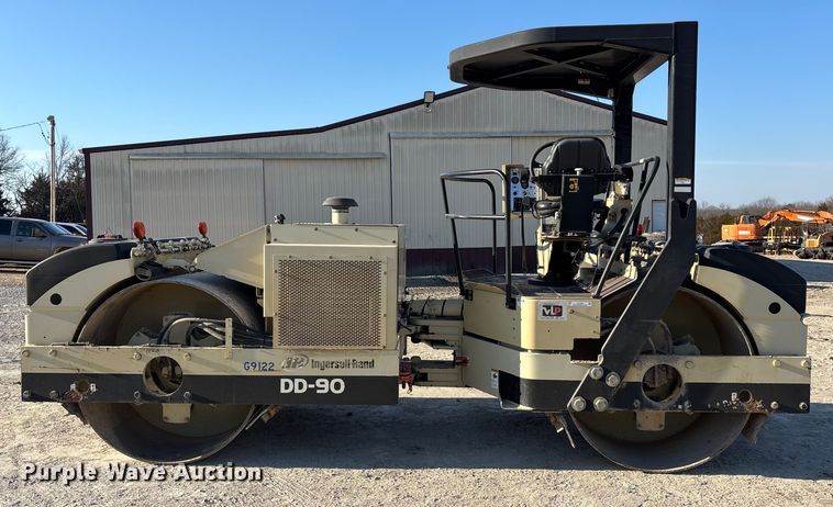 image for item FC1543 Ingersoll Rand DD-90 double drum vibratory roller