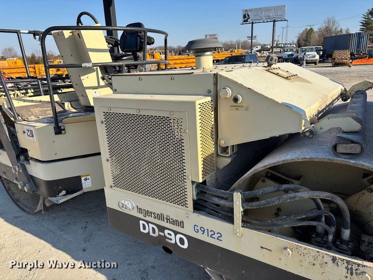 image for item FC1543 Ingersoll Rand DD-90 double drum vibratory roller