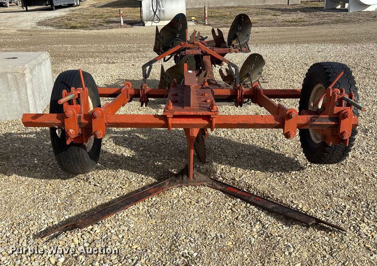 image for item FC1548 Sweep plow