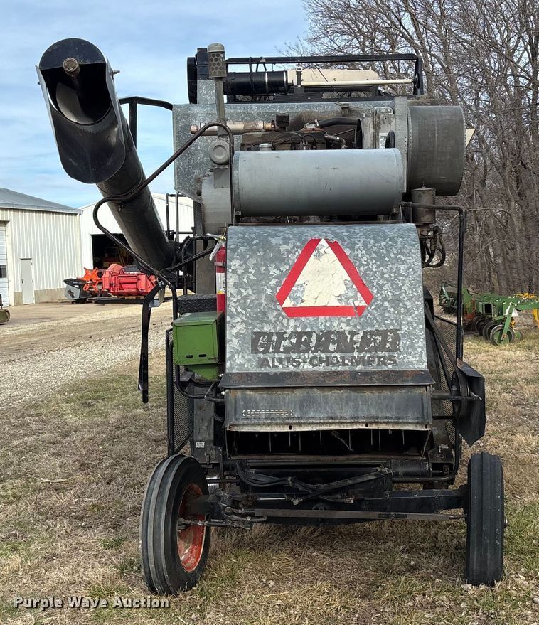 image for item FC1550 Gleaner EIII combine