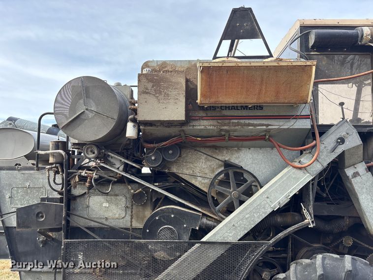 image for item FC1550 Gleaner EIII combine