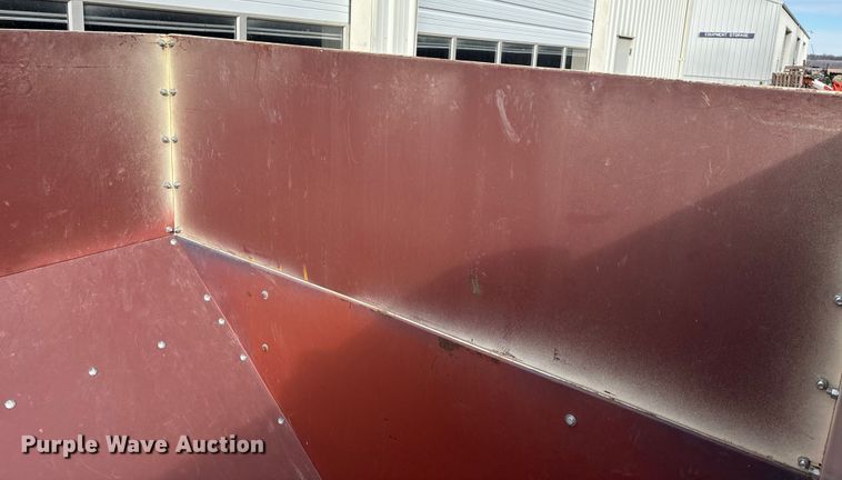 image for item FC1554 Quality Line grain cart