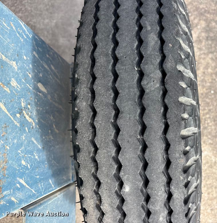 image for item FC1554 Quality Line grain cart